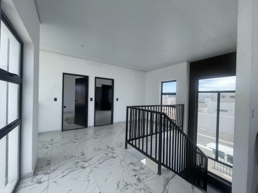 4 Bedroom Property for Sale in Sandown Western Cape